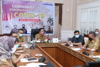 Sekda Kota Palembang, Ratu Dewa memimpin rapat Percepatan Penyederhanaan Birokrasi, Senin (21/6)