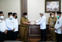 SK Diserahkan Wakil Gubernur Mawardi Yahya