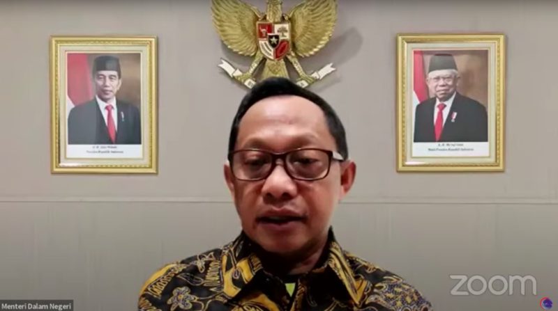 Mendagri Tito Karnavian pada Keterangan Pers Bersama mengenai Evaluasi Pelaksanaan PPKM Darurat, Sabtu (17/07) malam, secara virtual
