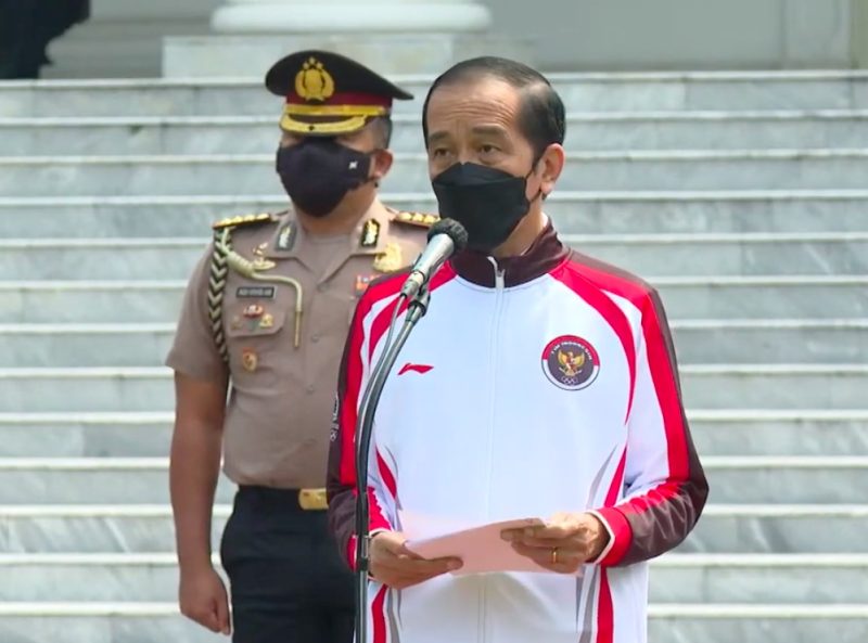 Presiden Jokowi pada Upacara Pelepasan Tim Indonesia Menuju Olimpiade Tokyo Tahun 2021, Kamis (08/07) di Halaman Istana Merdeka, Jakarta