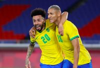 Richarlison selebrasi bersama Claudinho usai hattrick melawan Jerman, Kamis (22/7) (foto: Toru Hanai)