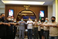 Gubernur Sumsel H Herman Deru mendukung penuh rencana Persatuan Olahraga Bilyar Seluruh Indonesia (POBSI) Sumsel untuk menggelar kejuaraan Bilyar memperebutkan Piala Gubernur tingkat nasional dalam waktu dekat ini.   