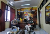 Kabid Humas Polda Sumsel Kombes Pol Drs Supriadi MM saat diwawancarai awak media, Rabu (14/7/2021).