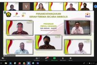 Penandatanganan secara simbolis Program Peduli Oksigen SKK Migas-KADIN, Jumat (16/7)