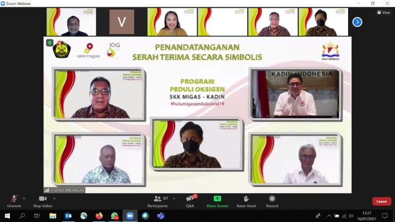 Penandatanganan secara simbolis Program Peduli Oksigen SKK Migas-KADIN, Jumat (16/7)