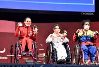 Indonesia berhasil meraih medali pertama di Paralimpiade Tokyo 2020 dari cabang para angkat berat. Pada cabang ini lifter kebanggaan merah putih Ni Nengah Widiasih akhirnya memastikan medali perak untuk Indonesia dari kelas 41 kg putri. (foto: NPC Indonesia)