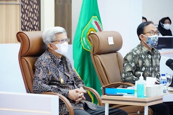Wakil Gubernur Provinsi Sumatera Selatan (Sumsel) Ir H Mawardi Yahya secara virtual menghadiri Rakornas pengendalian inflasi tahun 2021 dan diikuti oleh Gubernur/Wakil Gubernur, Bupati/Wakil Bupati, Walikota/Wakil Walikota, dan jajaran Tim Pengendalian Inflasi Daerah (TPID) di seluruh Indonesia, bertempat di Command Center Kantor Gubernur, Rabu (25/8) pagi.