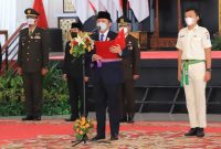 Gubernur Sumsel H Herman Deru mengukuhkan langsung Pasukan Pengibar Bendera Pusaka (Paskibraka) Peringatan HUT RI ke-76 tahun, bertempat di Griya Agung Palembang, Jumat (13/8).