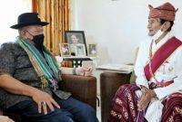 Ketua DPD RI, AA LaNyalla Mahmud Mattalitti disambut suka cita Raja Kupang Leopold 