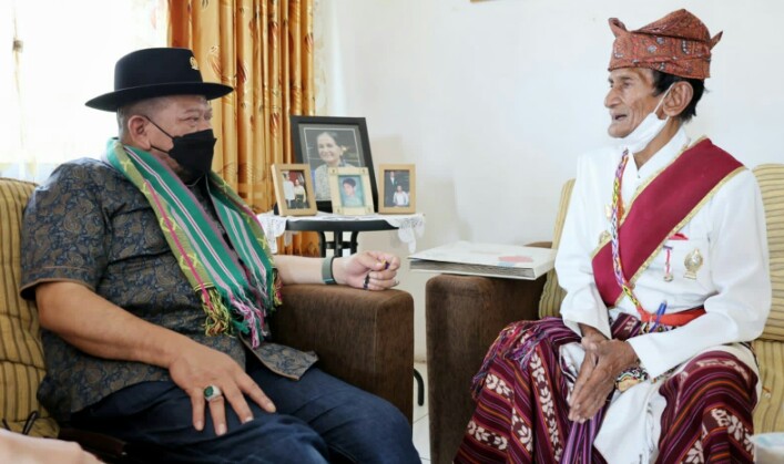 Ketua DPD RI, AA LaNyalla Mahmud Mattalitti disambut suka cita Raja Kupang Leopold 