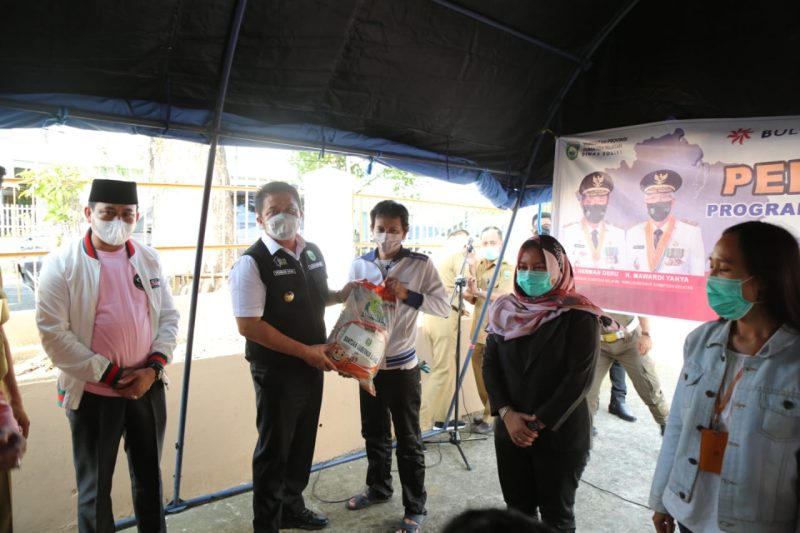 Herman Deru Salurkan Bansos Untuk Kalangan Insan Pers