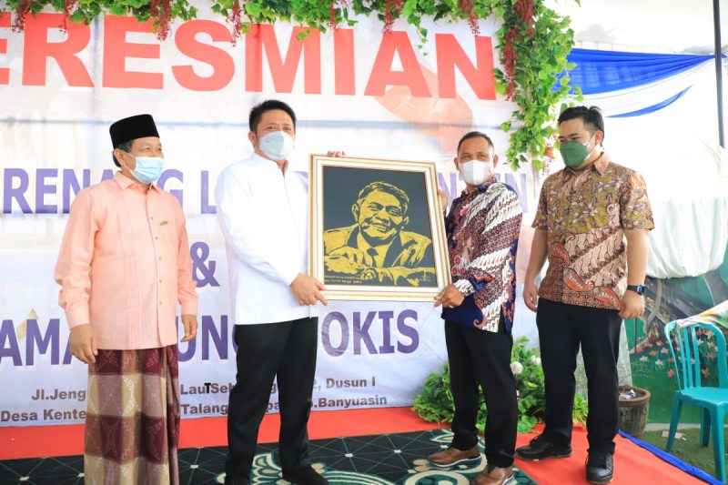Gubernur Sumsel H Herman Deru mengapresiasi langkah para pengusaha yang terus berupaya menciptakan lapangan kerja baru bagi masyarakat kendati di tengah pandemi COVID-19 saat ini.