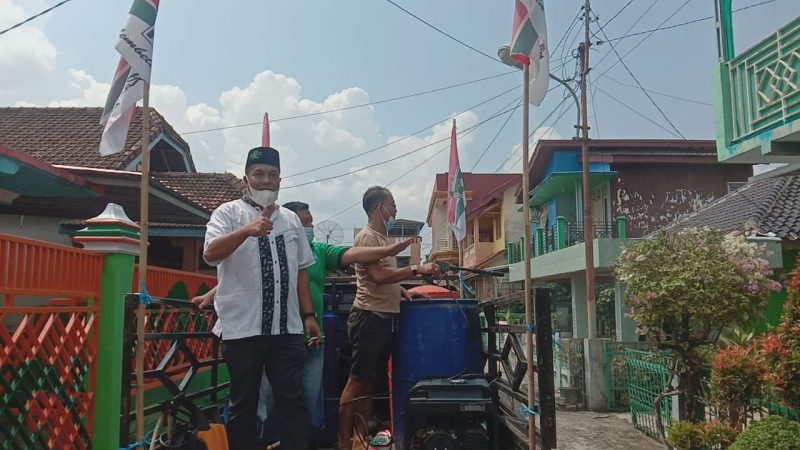 Laksanakan instruksi DPP, Satgas DPC PKB Kabupaten Muara Enim melakukan penyemprotan disinfektan kali kedua dan menyasar area Kelurahan Pasar Muaraenim.