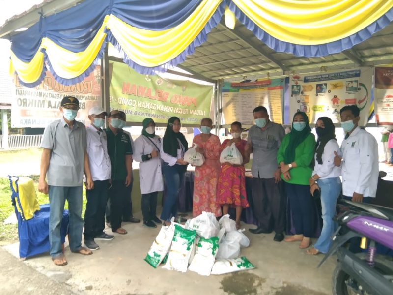 DPC PKB Muara Enim memberikan bantuan terhadap masyarakat yang terdampak COVID dan PPKM berupa kebutuhan pangan pokok makanan seperti, beras, minyak goreng, gandum dan lainnya. Beberapa wilayah yang dikunjungi, wilayah Benakat meliputi Pagar Dewa dan Pagar Sari.