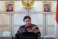 Menteri Koordinator (Menko) Bidang Perekonomian Airlangga Hartarto dalam Keterangan Pers mengenai PPKM, Senin (23/08) malam, secara virtual (sumber foto: Biro Setpres)