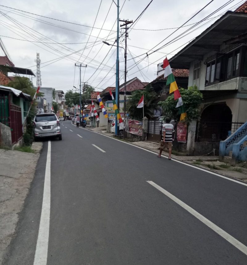 KONDISI Jalan Datuk Muhammad Akib sepanjang dari Kelurahan 19, 22, 24, dan 26 Ilir saat ini telah ditingkatkan. Dengan anggaran yang dialokasi dari Dana Alokasi Khusus (DAK) pusat, jalan tersebut saat ini dalam kondisi sangat prima. Lapisan aspal beton Hotmix dilengkapi dengan marka jalan sehingga memberikan keamanan dan kenyamanan bagi pengguna jalan sesuai dengan standar yang ditetapkan.
