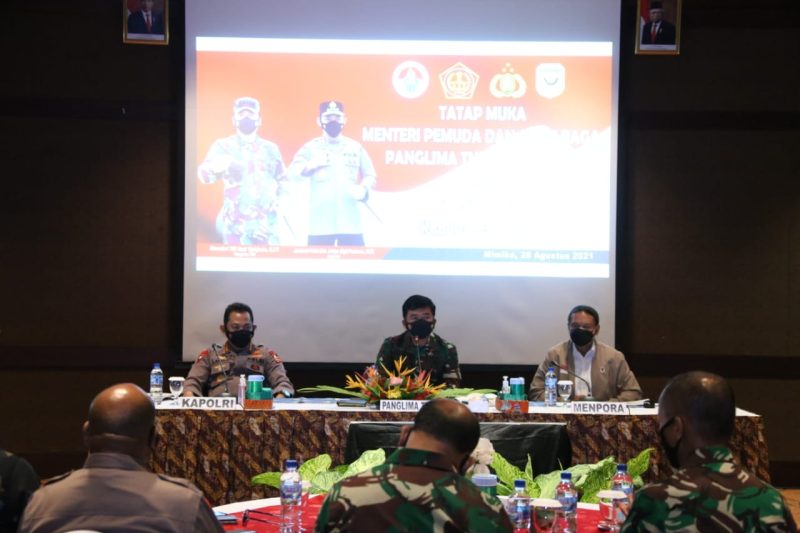 Panglima TNI Marsekal Hadi Tjahjanto, Kapolri Jenderal Listyo Sigit Prabowo dan Menpora Zainudin Amali, kembali melakukan pengarahan di Provinsi Papua terkait dengan persiapan jelang PON ke-XX. 