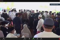 Prosesi Pemakaman Almarhumah Hj Percah Leanpuri binti H Herman Deru di Pemakama Keluarga Gandus Palembang, (20/8/2021)