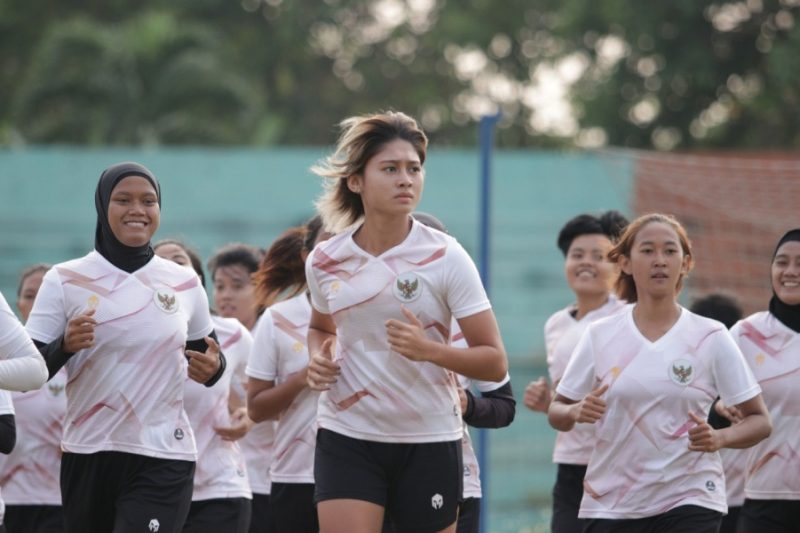 Timnas Wanita Indonesia menggelar latihan perdana pada pemusatan latihan (TC) periode Agustus-September (sumber foto: PSSI)