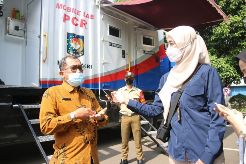 Gunakan Mobile Lab PCR, Kemendagri Gelar Tracing Covid-19 Bagi Pegawai Ditjen Dukcapil