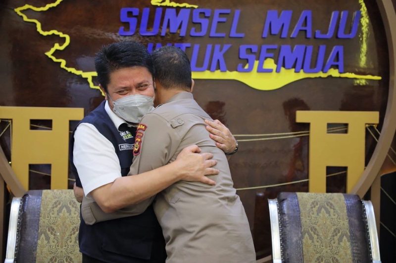 Gubernur Sumsel H Herman Deru Lepas Irjen Pol Prof Dr Eko Indra Heri S MM dengan Penghargaan dan Doa