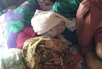 Nenek Ene (85), warga Kampung Klaparea, Kecamatan Nagrak, Kabupaten Sukabumi, Provinsi Jawa Barat, kondisinya sangat memprihatinkan tak tersentuh bantuan Pemerintah. (photo HIlman)