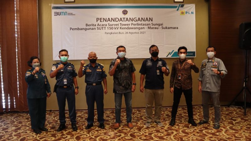 PLN menggandeng Kantor Kesyahbandaran dan Otoritas Pelabuhan (KSOP) Kelas IV Sukamara dan Distrik Navigasi Kelas II Banjarmasin.