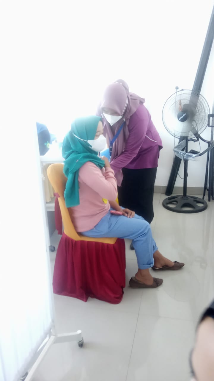 Sebanyak 200 Siswa SMKN 1 Indralaya Selatan Divaksinasi COVID-19