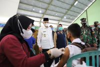 Wagub Mawardi Yahya Pantau Vaksinasi Bagi Enam Ribu Santri di Sumsel