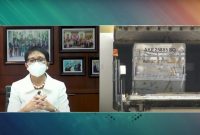 Menteri Luar Negeri (Menlu) RI, Retno LP Marsudi, dalam keterangan pers menyambut kedatangan vaksin COVID-19 tahap ke-56 