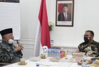 Menag Yaqut Cholil Qoumas bersama Penghulu Viral Anas Fauzi