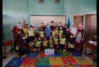 Mahasiswa KKN IAIN Kudus menciptakan permainan edukasi 