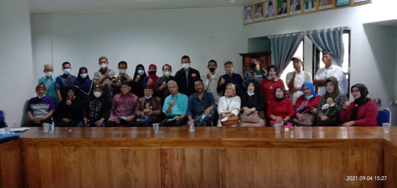  Kepolisian Daerah Sumatera Selatan (Polda Sumsel) kembali memberi satu ton beras yang disalurkan lewat Forum Palembang Bangkit (FPB).