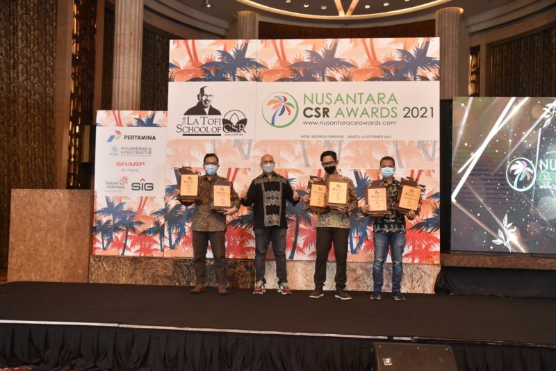 PT PLN (Persero) meraih enam penghargaan pada ajang Nusantara CSR Award yang diselenggarakan The La Tofi School of CSR di Bali Room Hotel Indonesia Kempinski, Jakarta, pada Rabu (15/9).