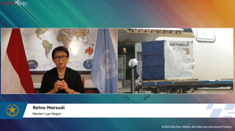 Menlu RI Retno LP Marsudi dalam keterangan pers menyambut kedatangan vaksin tahap ke-78, secara virtual, Jumat [24/09/2021]. [Sumber: Tangkapan Layar YouTube Sekretariat Presiden]