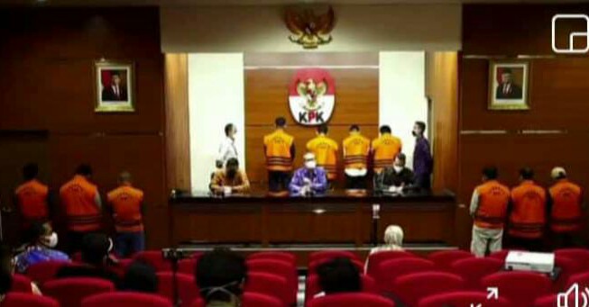 10 anggota DPRD Kabupaten Muara Enim ditetapkan sebagai tersangka oleh Komisi Pemberantasan Korupsi [KPK].