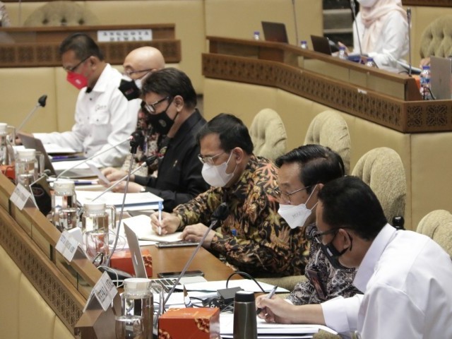 Ketua Ombudsman RI Mokhammad Najih beserta Anggota Ombudsman RI Jemsly Hutabarat dan Indraza Marzuki Rais mengikuti Rapat Kerja dan Rapat Dengar Pendapat bersama Komisi II DPR RI 