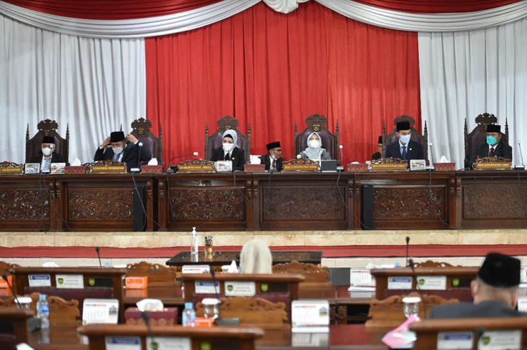 DPRD Sumsel Dengarkan Penjelasan Gubernur Terhadap Raperda Perubahan APBD Tahun Anggaran 2021