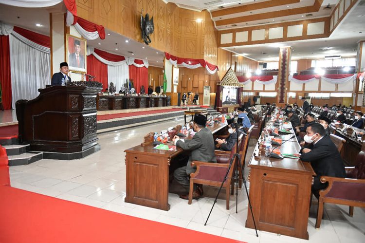 DPRD Sumsel Dengarkan Penjelasan Gubernur Terhadap Raperda Perubahan APBD Tahun Anggaran 2021