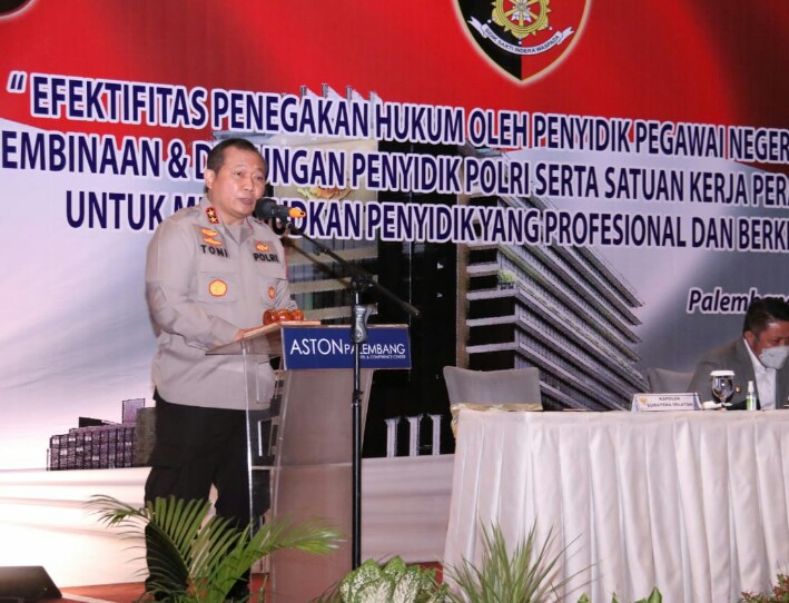 Kepolisian Daerah Sumatera Selatan [Polda Sumsel] menggelar pembinaan peningkatan kemampuan bagi penyidik Polri, pengemban fungsi Korwas, dan Penyidik Pegawai Negeri Sipil [PPNS] di hotel Aston Palembang, Kamis [7/10].