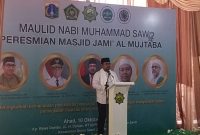 Menag Yaqut Cholil Qoumas memberikan sambutan dalam acara Peresmian Masjid Al Mujtaba, Jakarta, Minggu (10/10)