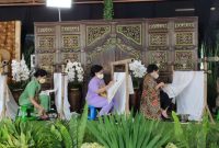 Peringatan Hari Batik Nasional sekaligus mendukung batik mendunia, Dharma Pertiwi bersama OASE Kabinet Indonesia Maju, Dekranas, dan Yayasan Batik Indonesia (YBI), bekerja sama dengan LaDara menyelenggarakan “Membatik Bersama Mendunia” pada Sabtu, 2 Oktober 2021 di Halim Perdana Kusuma, Jakarta Timur.