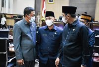 Sekretaris Daerah Muba Drs H Apriyadi MSi menghadiri Rapat Paripurna DPRD Masa Persidangan I Rapat ke-25 dengan agenda Pemandangan Umum Fraksi-Fraksi DPRD terhadap R-APBD TA 2022 serta Pendapat Bupati Musi Banyuasin terhadap dua Raperda Prakarsa DPRD Kabupaten Muba Tahun 2021, Senin (4/10/2021) di Ruang Rapat Paripurna DPRD Kabupaten Muba.
