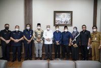 Wakil Gubernur Sumsel H Mawardi Yahya menerima audiensi pengurus harian Halaqoh Badan Eksekutif Mahasiswa [BEM] Pesantren Se-Indonesia 2021-2023, bertempat di Ruang Kerja Wakil Gubernur, Kamis [14/10].