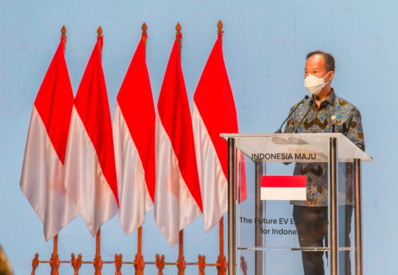 Menteri Perindustrian Agus Gumiwang Kartasasmita