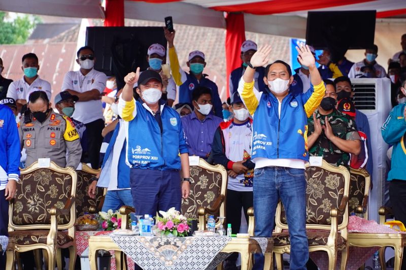 Gubernur Sumatera Selatan H Herman Deru membuka pekan olahraga provinsi [Proprov] XIII OKU Raya 2021 dan meresmikan 11 stadion di sejumlah kab/kota di Sumsel yang merupakan dana CSR dari PTBA. 