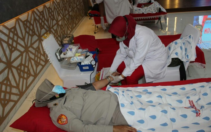 Donor Darah Korps Pegawai Republik Indonesia [KORPRI] ke 50 Polda Sumsel. 