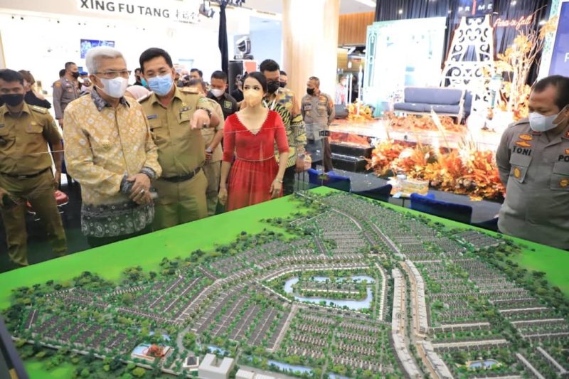 Wakil Gubernur Sumsel H Mawardi Yahya resmi membuka Prime Property Income Expo 2021. Pameran perumahan hasil dari para pengembang yang diprakasai oleh Income tersebut akan berlangsung hingga satu pekan ke depan bertempat di Main Atrium Palembang Icon, Selasa [23/11].  