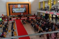 Beredar vidio yang memperlihatkan kericuhan dalam acara yudisium yang digelar di aula Fakultas Ekonomi tempat berlangsungnya yudisium pada Jumat [3/12/2021] pagi, viral.