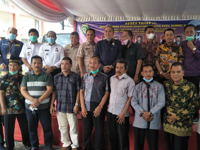 Reses Tahap III Anggota DPRD Provinsi Sumsel Dapil Sumsel II [Ilir Timur I, Ilir Timur II, Ilir Timur III, Alang Alang Lebar, Sukarame, Kemuning, Sako, Kalidoni, Sematang Borang] pada 8 Desember 2021 dilaksanakan di halaman Poltek Kesehatan Kelurahan Sekip Jaya Kecamatan Kemuning.